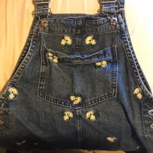 Overall dress with daisies from H&M size 6 US